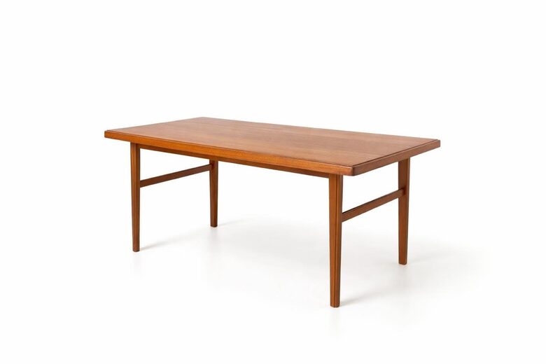 Mid-Century Dāņu kafijas / žurnālgalds no 1960. gadiem