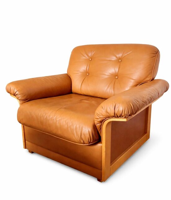 Kamieļkrāsas dabīgās ādas klubkrēsls