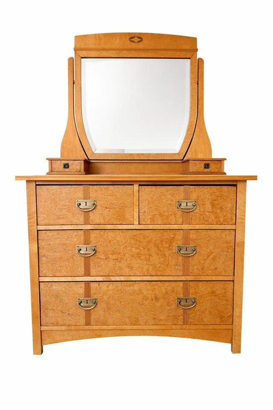 Spoguļa kumode/ 1912. gads