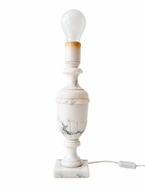 Alabastra lampa/ 20.gadsimta vidus