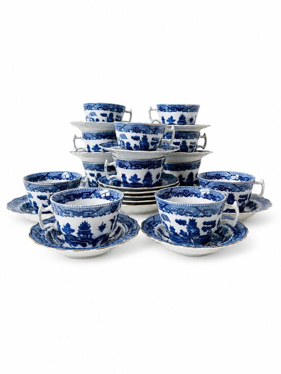“Real Old Willow” porcelain cup set