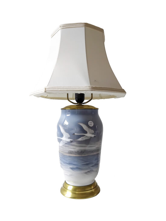 Porcelāna lampa