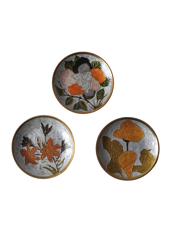 Dekoratīvs misiņa šķīvīšu komplekts