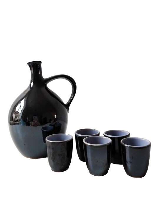  Keramikas krūkas un glāzīšu komplekts