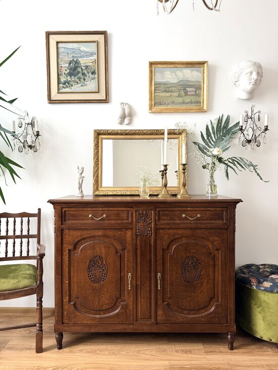 Pilnībā restaurēta ozolkoka kumode