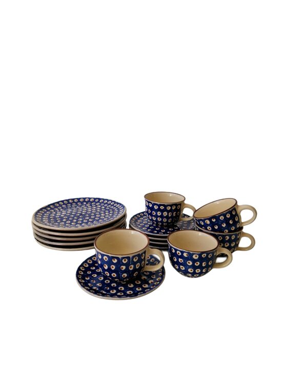 Servīze ar tradicionālo "actiņas" dizainu